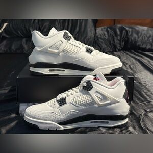 Men's Size 12.5 - Air Jordan 4 Retro "Flight Club" Sail/University Red/ Black